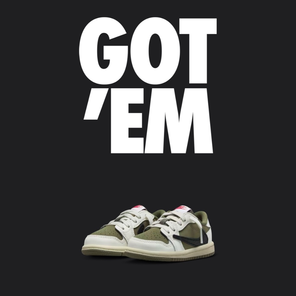 TRAVIS SCOTT Jordan 1s